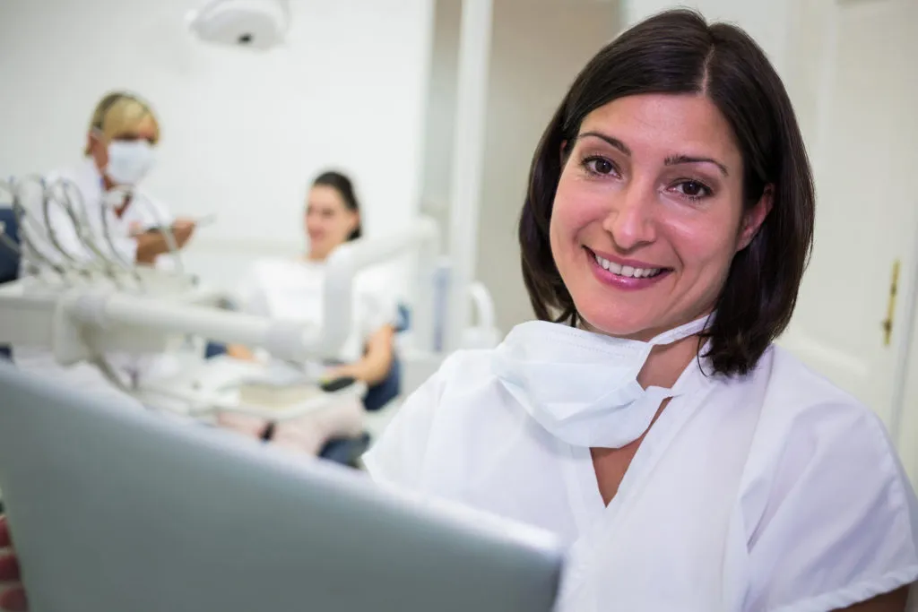 Assistente de Clínica Dentária